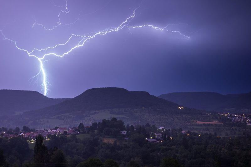 En España caen más de 6600 rayos en una sola tormenta